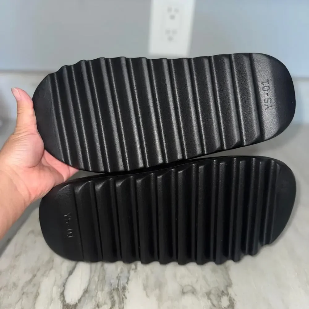 Yeezy Slide YZY YS-01 Black